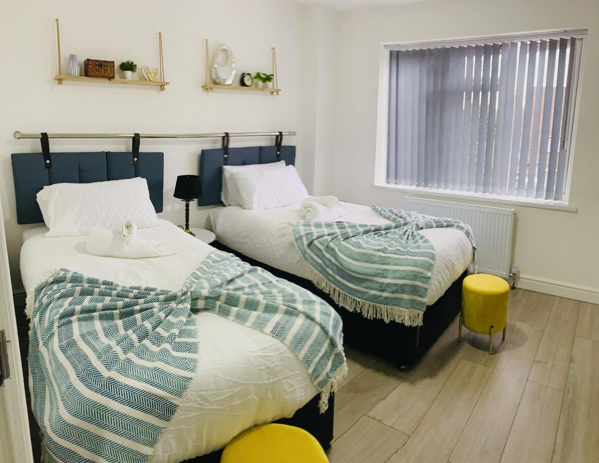 Modern & Cosy 2-Bed Apartment Near Nec, Airport & Jlr! Birmingham Room photo